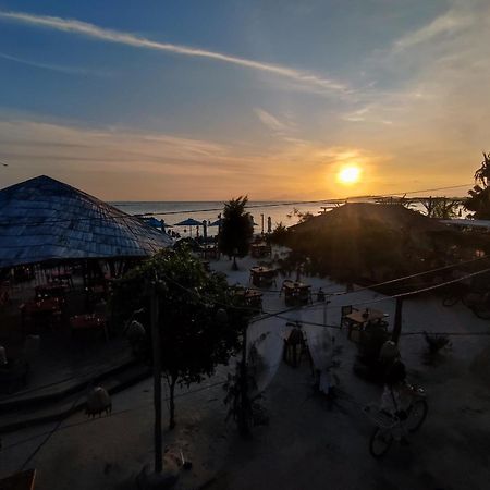 Pesanggerahan Sapari Family Gili Air Bagian luar foto