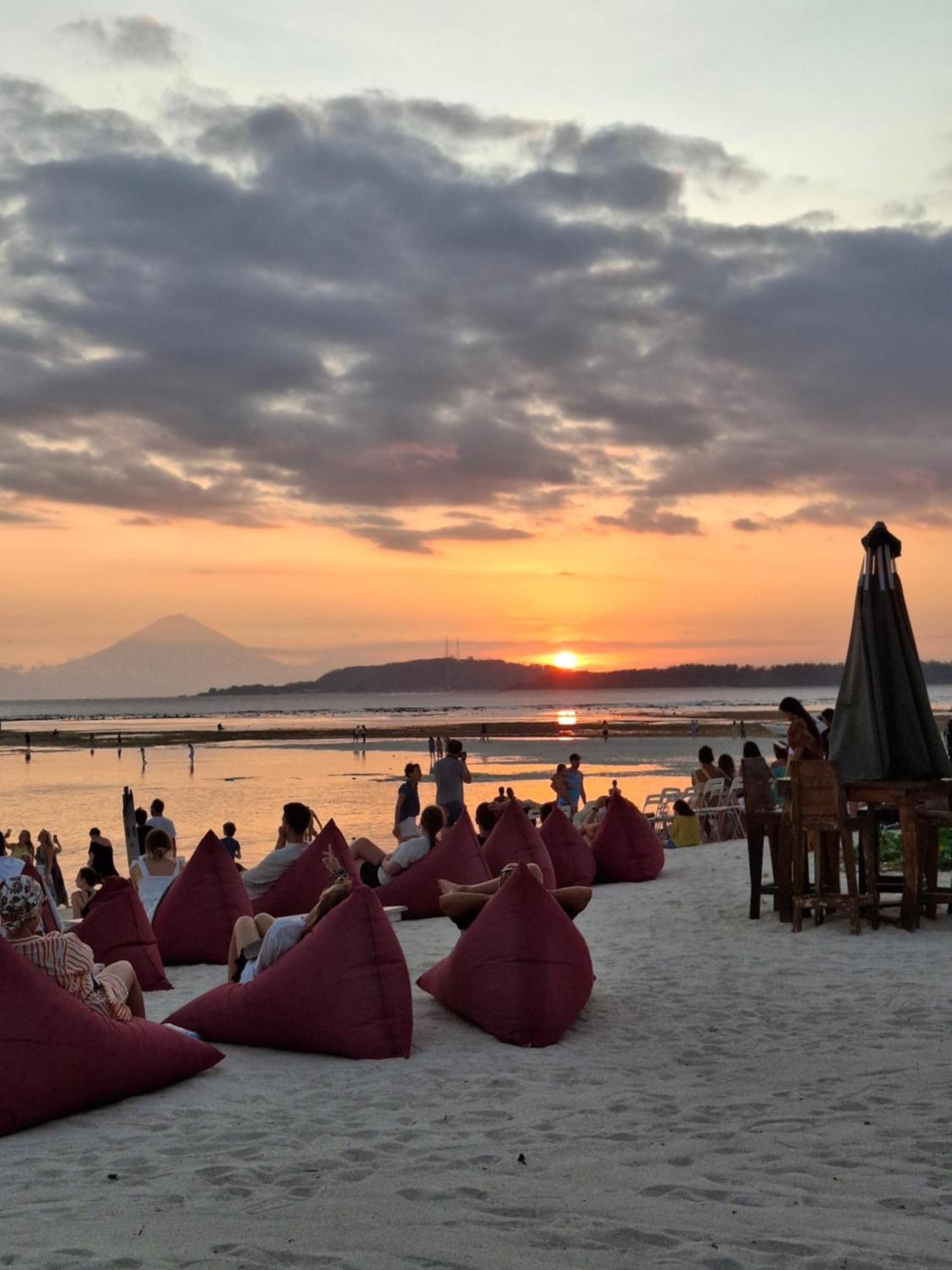 Pesanggerahan Sapari Family Hotel Gili Air Bagian luar foto