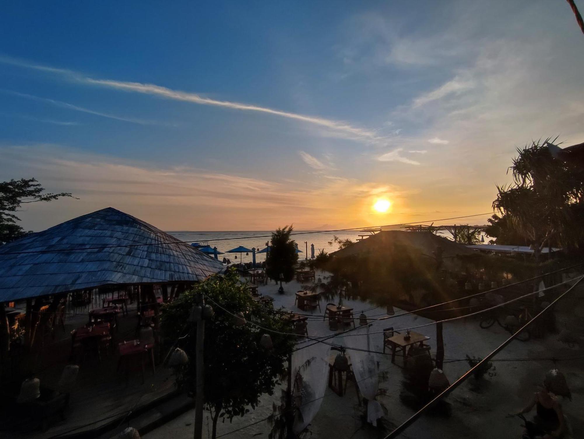 Pesanggerahan Sapari Family Gili Air Bagian luar foto