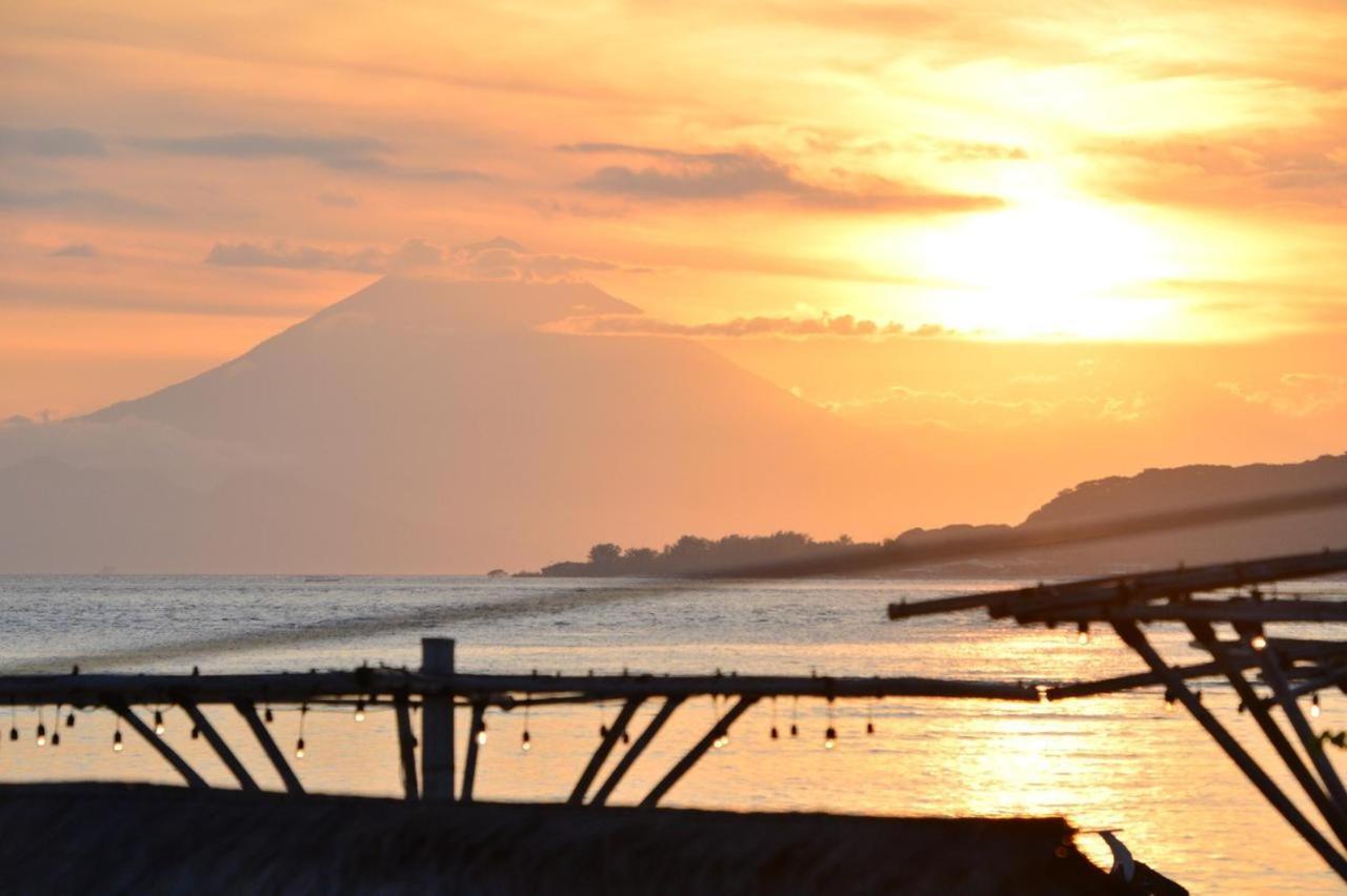 Pesanggerahan Sapari Family Gili Air Bagian luar foto