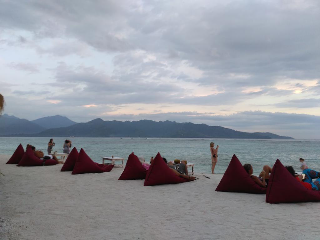 Pesanggerahan Sapari Family Hotel Gili Air Bagian luar foto